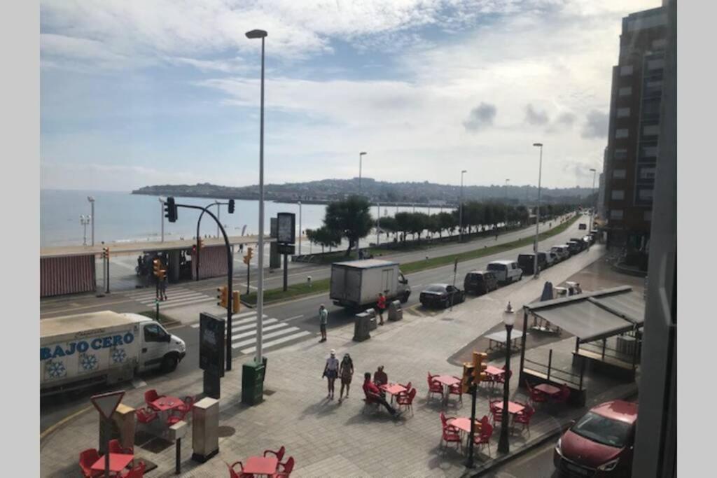 Fantastico Piso En Primera Linea De Playa Gijon Exterior photo